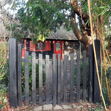 Дом отдыха Maison Rouge Варенжвиль-сюр-Мер