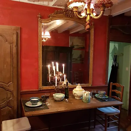 Maison Rouge Hébergement de vacances *