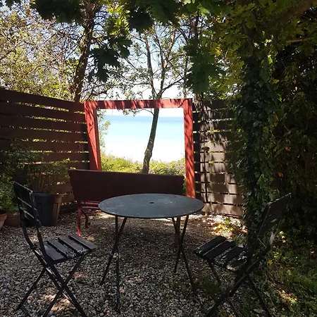 Maison Rouge